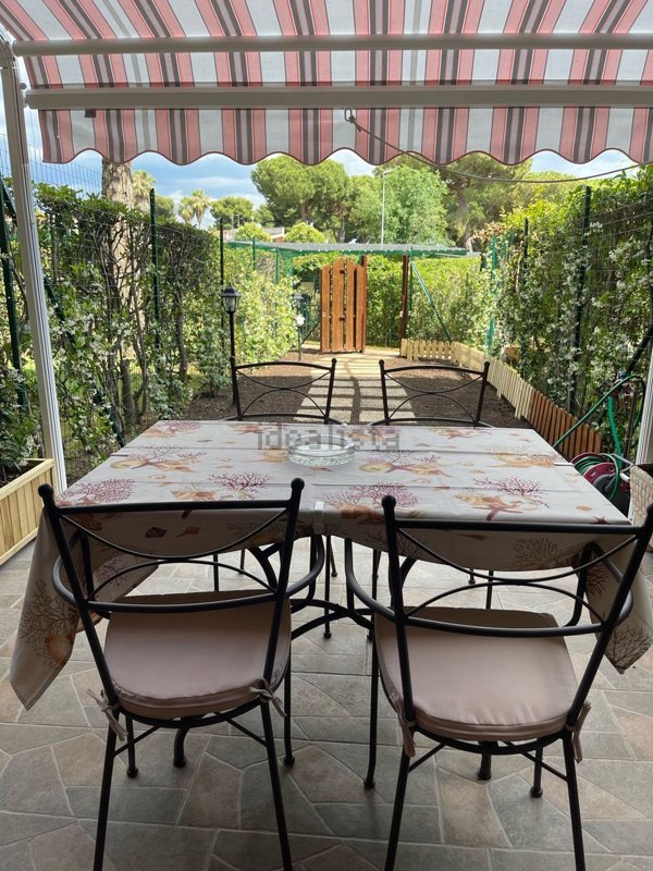 appartamento in affitto a Ladispoli in zona Marina di San Nicola