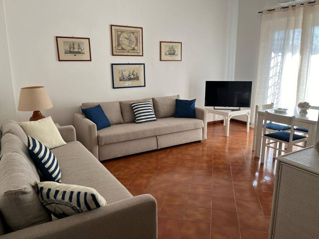 appartamento in affitto a Ladispoli in zona Marina di San Nicola