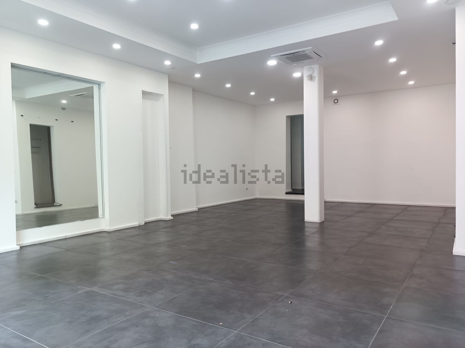 locale commerciale in affitto a Ladispoli