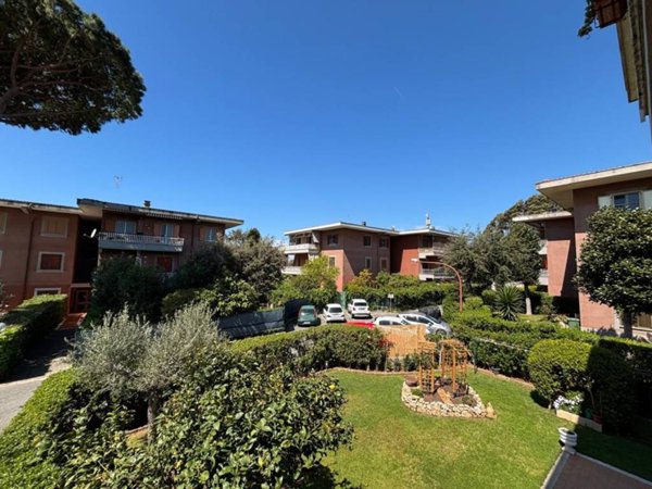 appartamento in affitto a Ladispoli in zona Marina di San Nicola