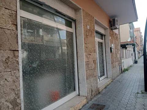 negozio in affitto a Ladispoli