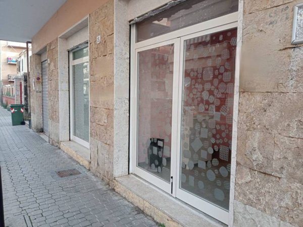 negozio in affitto a Ladispoli