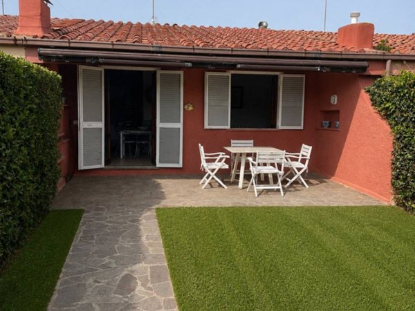 casa indipendente in affitto a Ladispoli in zona Marina di San Nicola