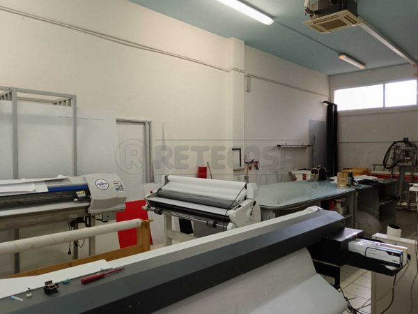locale commerciale in affitto a Ladispoli