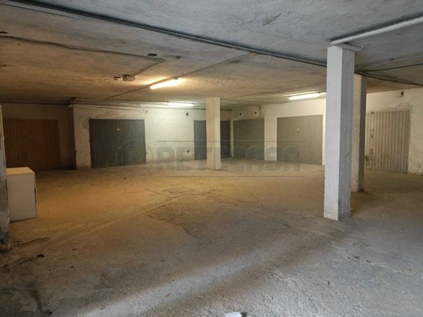 box auto in affitto a Ladispoli
