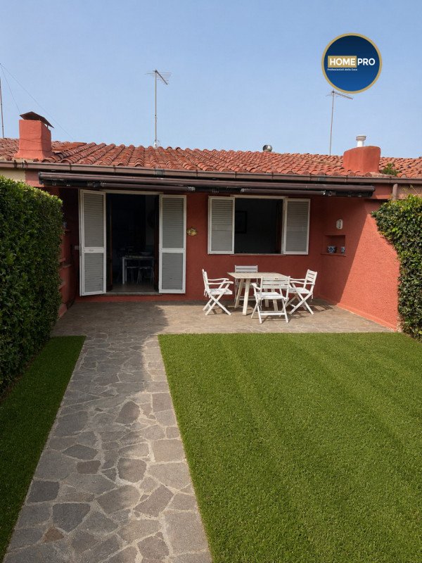 casa indipendente in affitto a Ladispoli in zona Marina di San Nicola