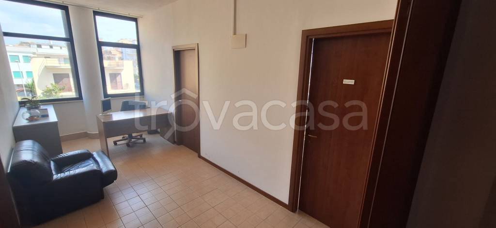 ufficio in affitto a Ladispoli