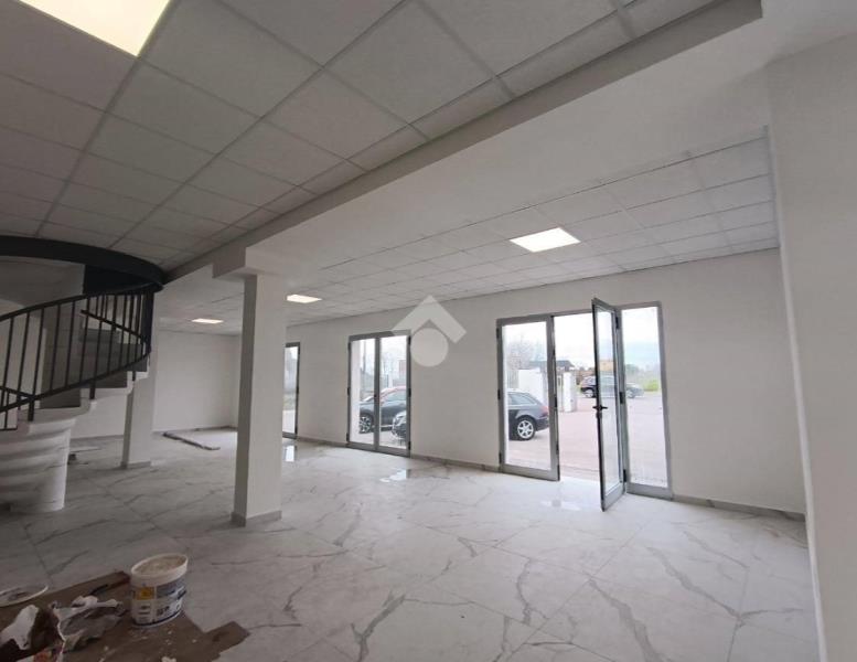 locale commerciale in affitto ad Ardea