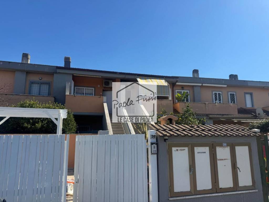appartamento in affitto ad Ardea in zona Marina di Ardea