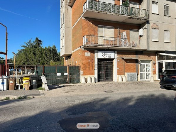 locale commerciale in affitto ad Ardea