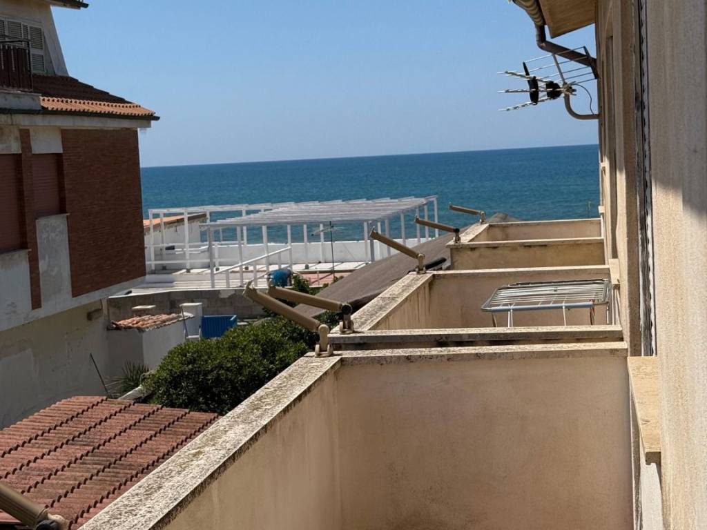 appartamento in affitto ad Ardea in zona Marina di Ardea