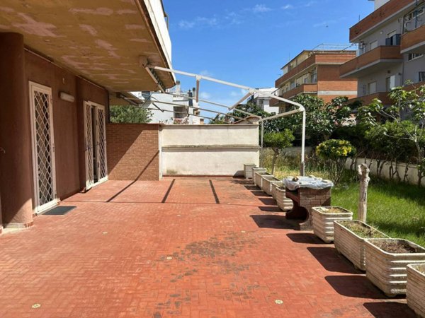 appartamento in affitto ad Ardea in zona Marina di Ardea