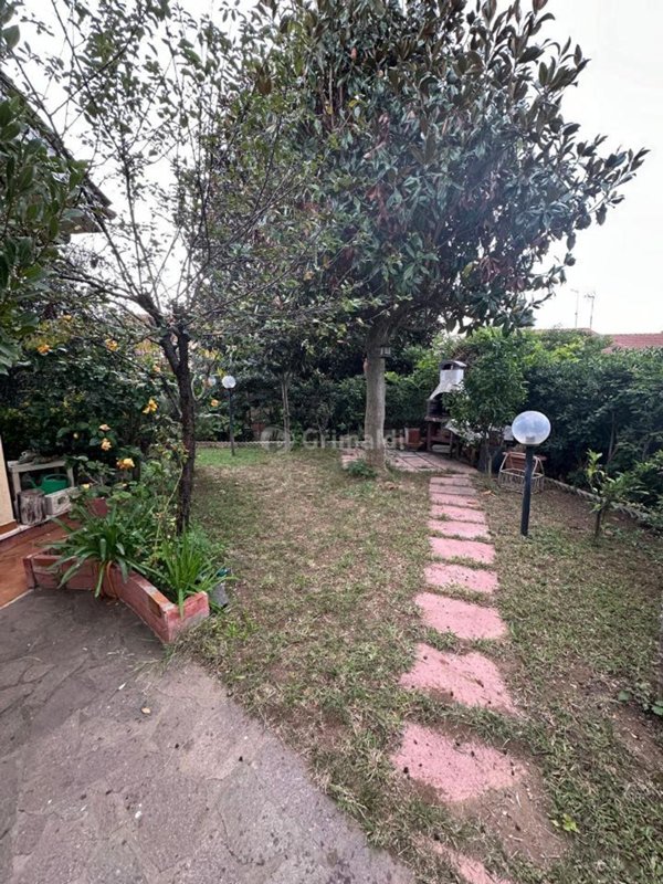 casa indipendente in affitto ad Ardea in zona Colle Romito