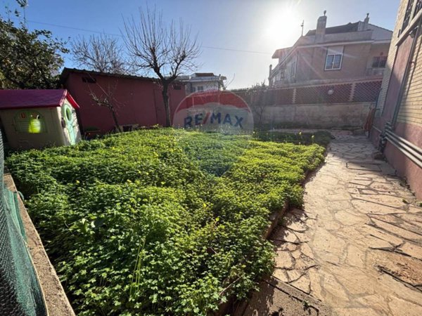 appartamento in affitto ad Ardea in zona Marina di Ardea