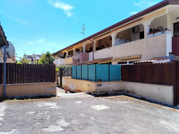 appartamento in affitto ad Ardea in zona Marina di Ardea
