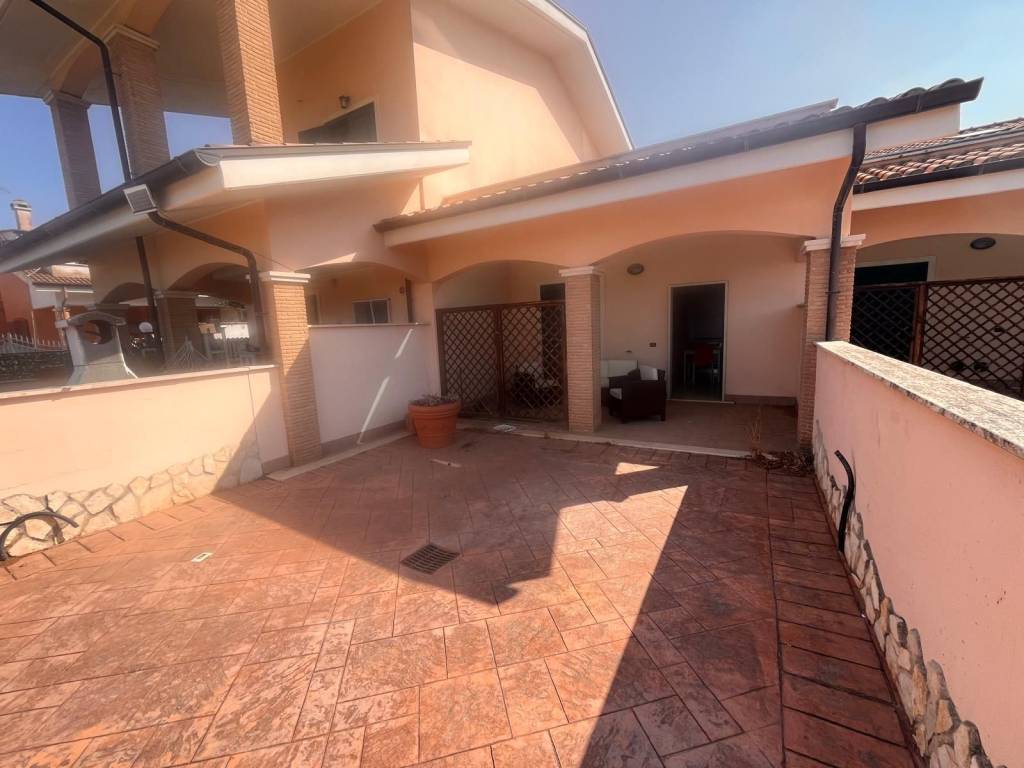 casa indipendente in affitto ad Ardea in zona Nuova California