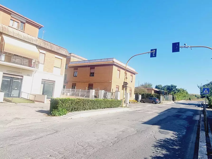 locale commerciale in affitto ad Ardea