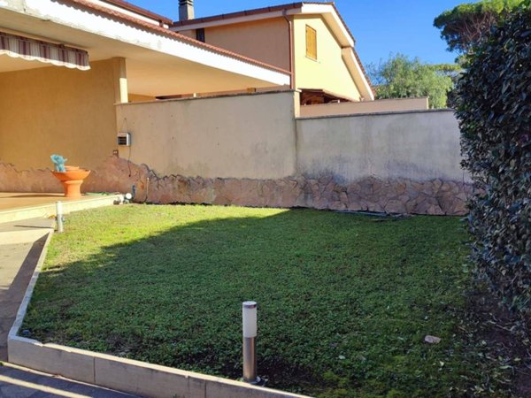 casa indipendente in affitto ad Ardea in zona Lido dei Pini