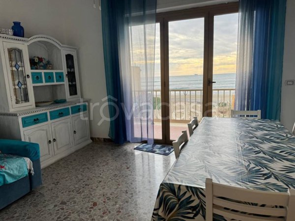 appartamento in affitto ad Ardea in zona Marina di Ardea