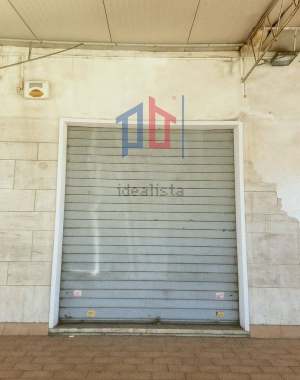 locale commerciale in affitto ad Ardea in zona Nuova Florida