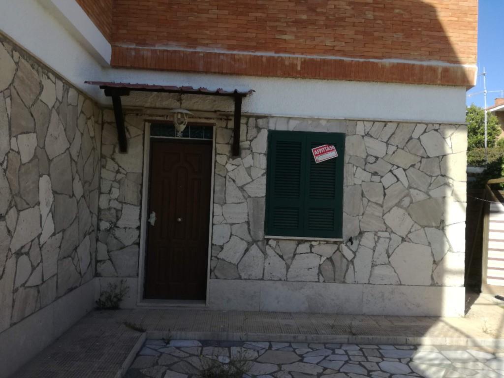 casa indipendente in affitto ad Ardea
