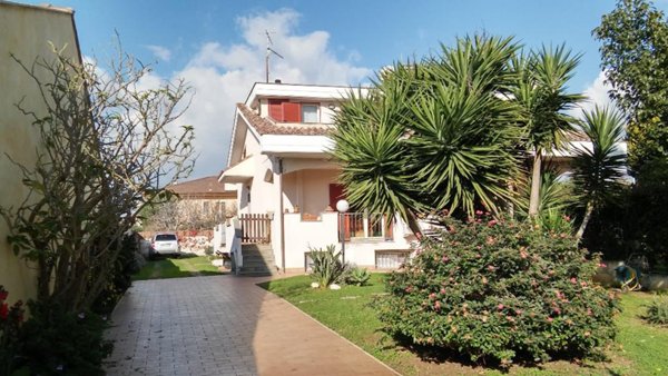 casa indipendente in affitto ad Ardea in zona Nuova Florida