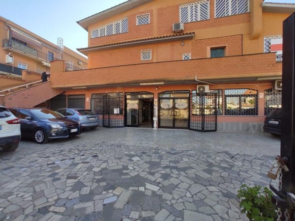 locale commerciale in affitto ad Ardea