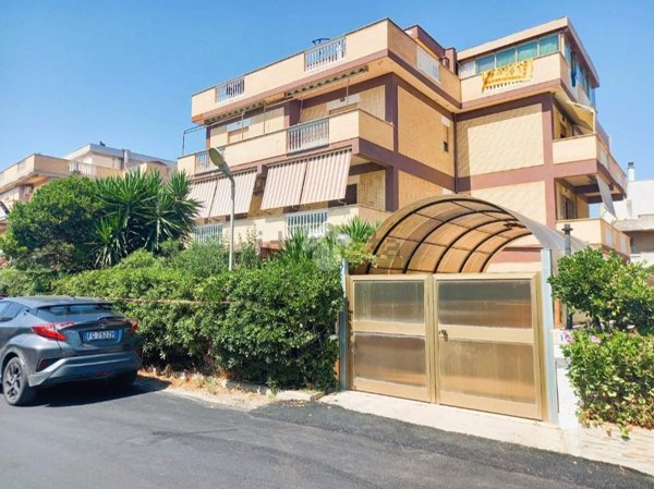 appartamento in affitto ad Ardea in zona Marina di Ardea