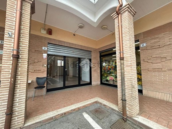 locale commerciale in affitto ad Ardea in zona Nuova Florida