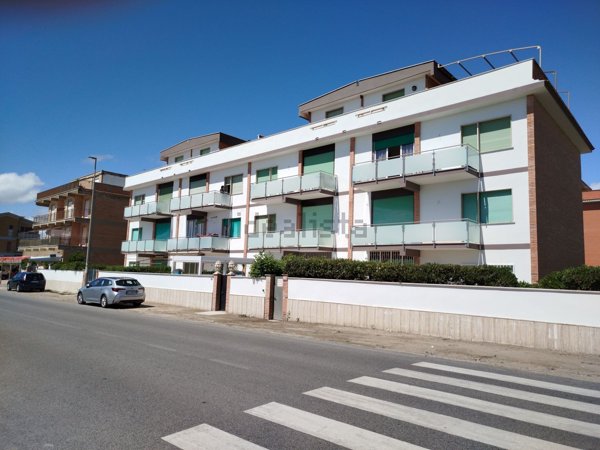 appartamento in affitto ad Ardea in zona Marina di Ardea