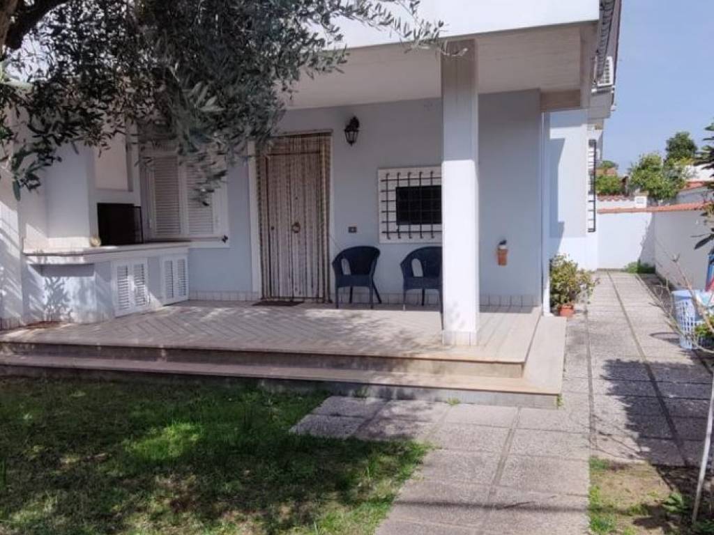 casa indipendente in affitto ad Ardea in zona Colle Romito