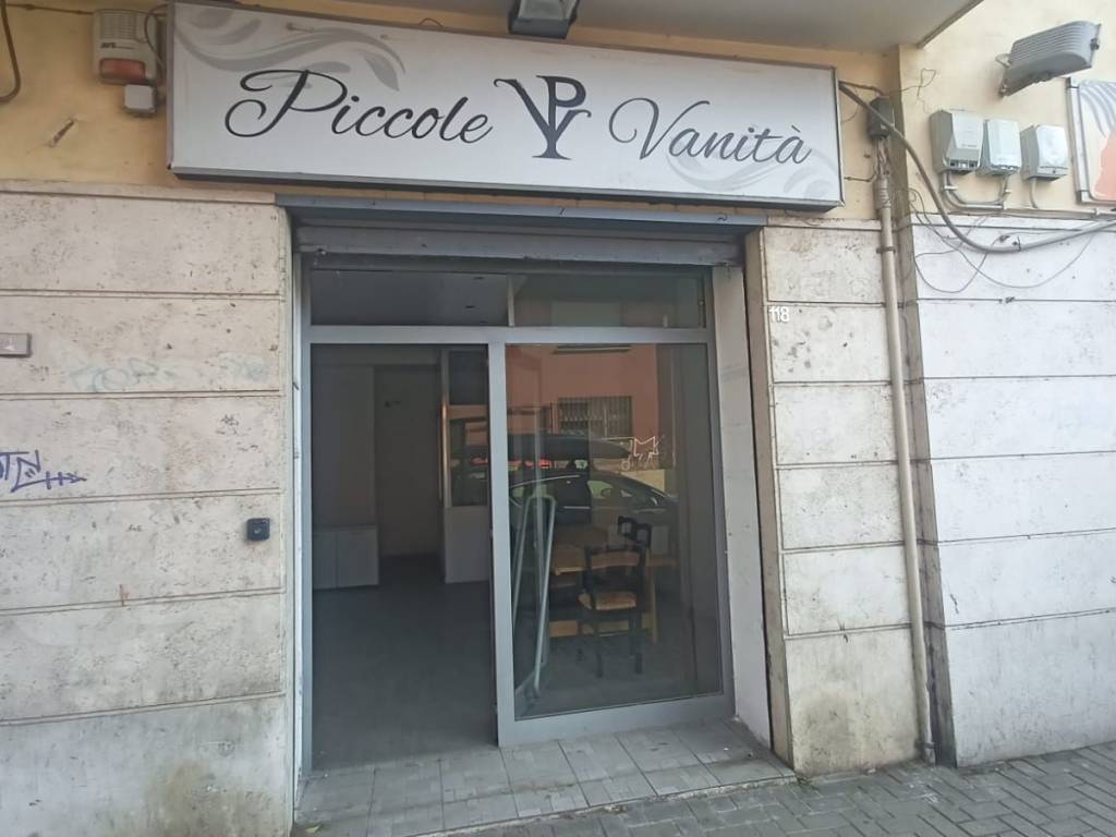 negozio in affitto a Ciampino
