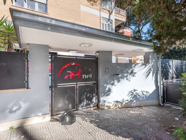 negozio in affitto a Ciampino