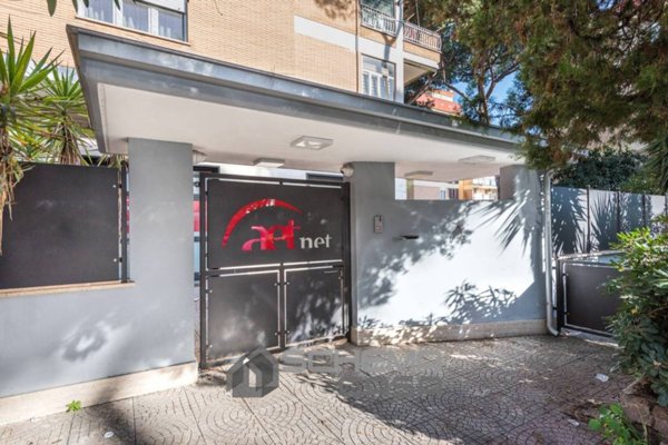 negozio in affitto a Ciampino