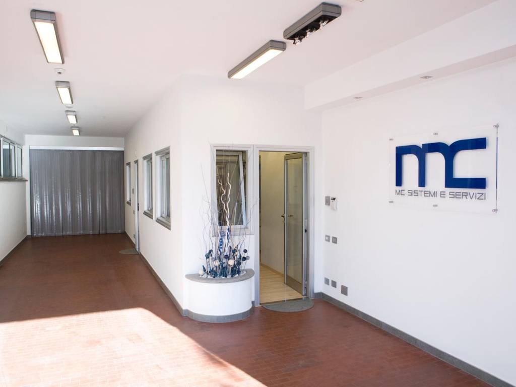 locale commerciale in affitto a Ciampino