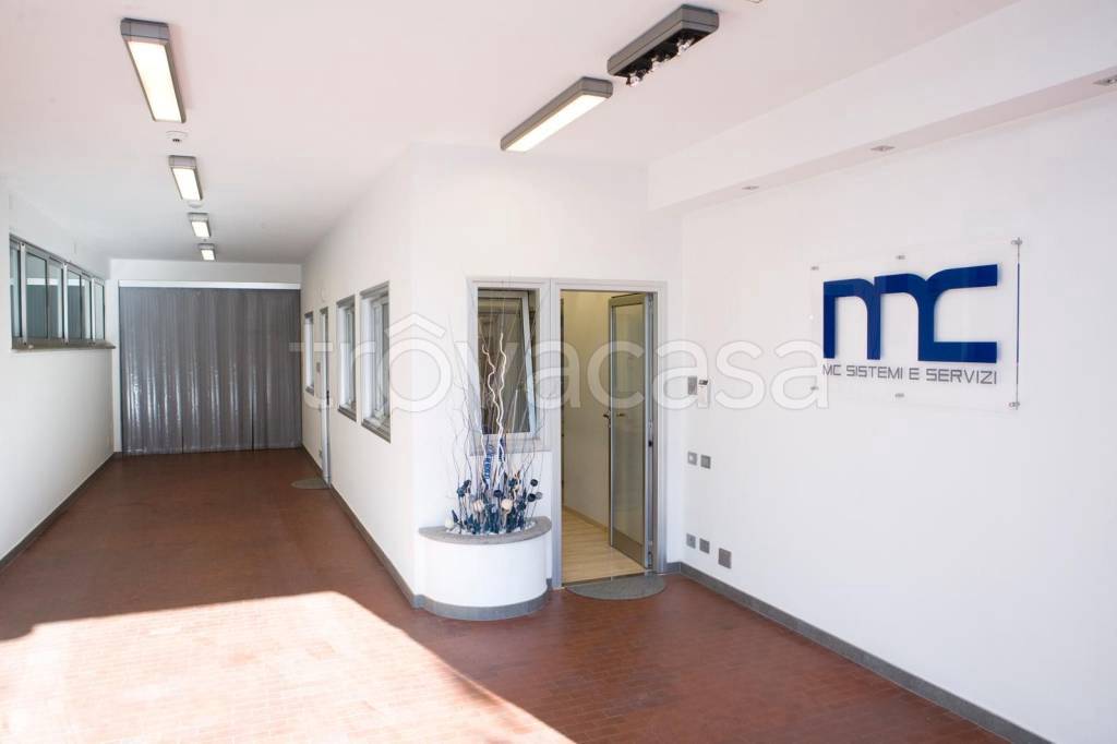 locale commerciale in affitto a Ciampino