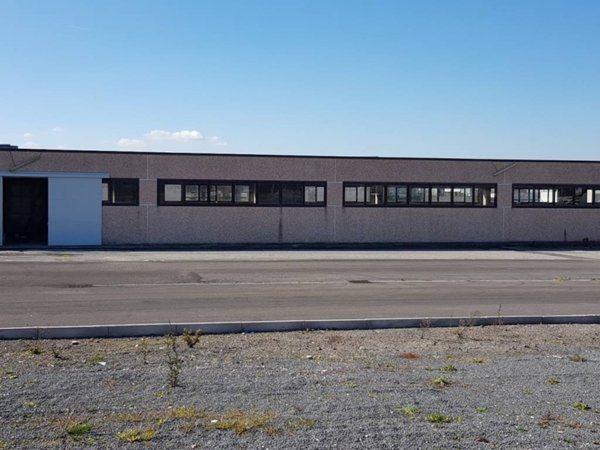 locale commerciale in affitto a Ciampino