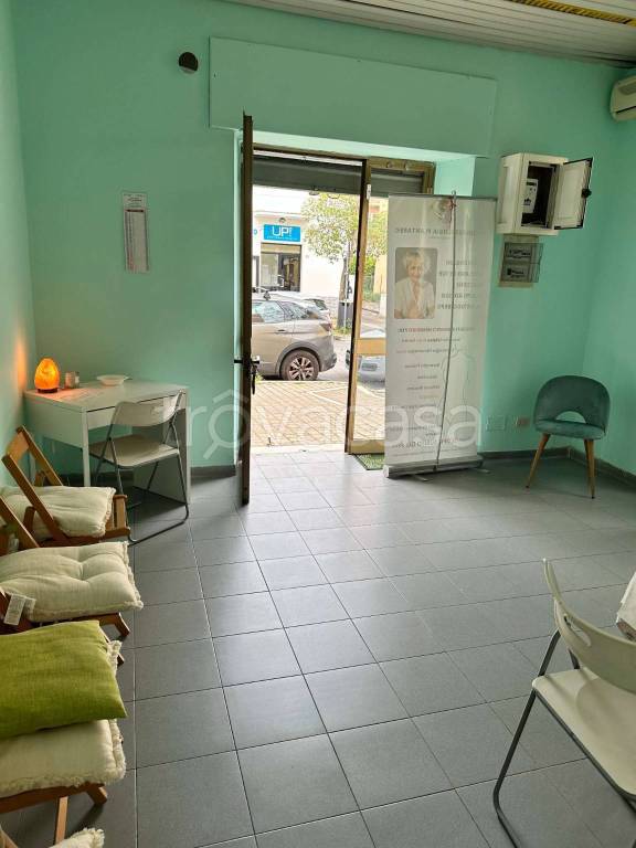 negozio in affitto a Ciampino