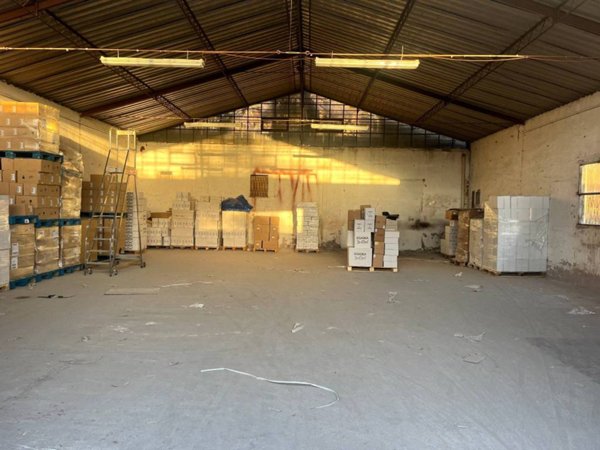 locale commerciale in affitto a Ciampino