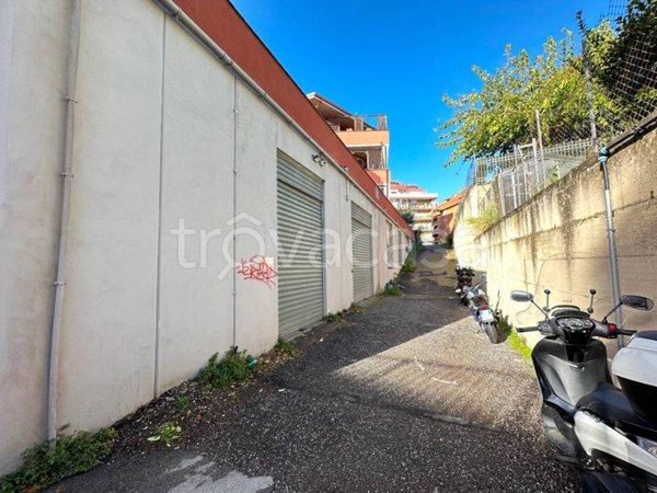 locale commerciale in affitto a Ciampino