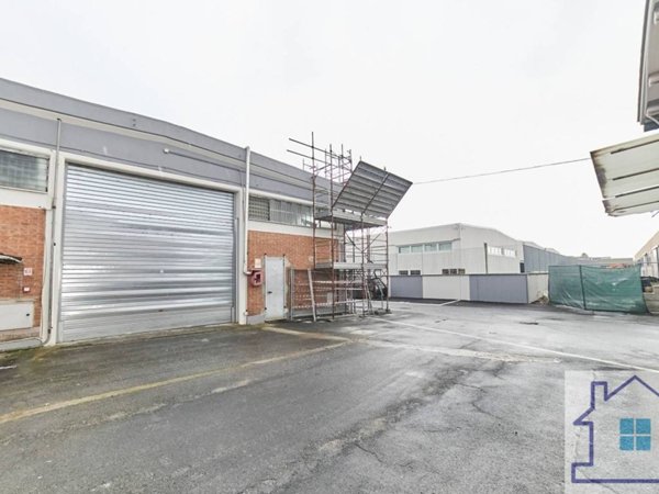 locale commerciale in affitto a Ciampino