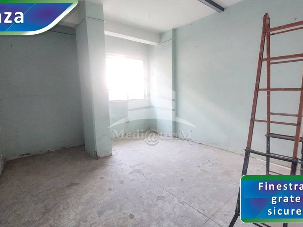 locale commerciale in affitto a Ciampino