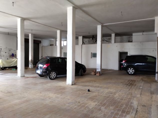 locale commerciale in affitto a Ciampino
