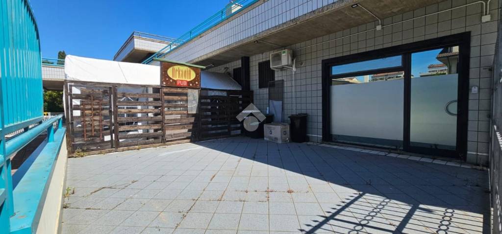 negozio in affitto a Ciampino