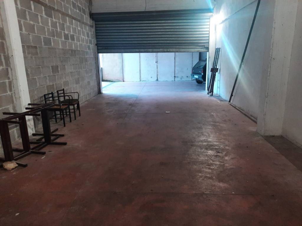 locale commerciale in affitto a Ciampino