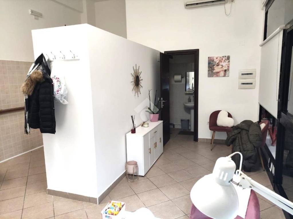 negozio in affitto a Ciampino