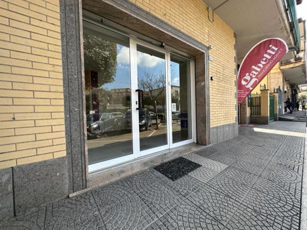 negozio in affitto a Ciampino