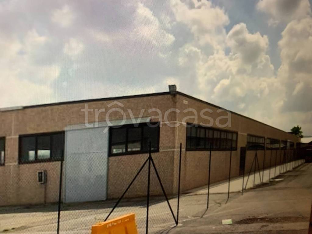 locale commerciale in affitto a Ciampino