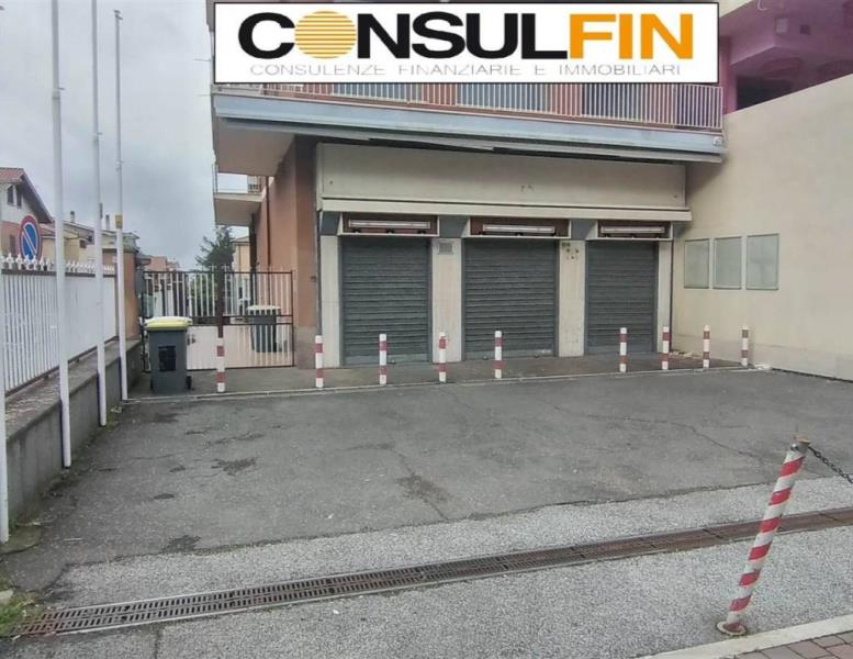 locale commerciale in affitto a Ciampino