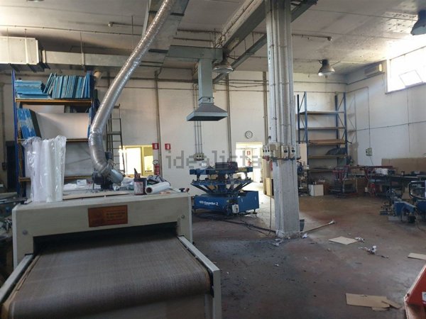 capannone in affitto a Ciampino